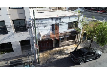 Casa a Reciclar en Leguizamon al 900