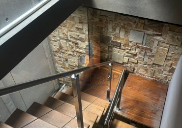 Oficina en alquiler en Dean Funes 800