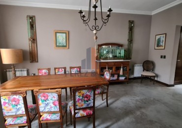 Casa de Categoria en Vte Lopez al 800- Salta